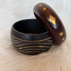 2 Vintage wooden bangle bracelets